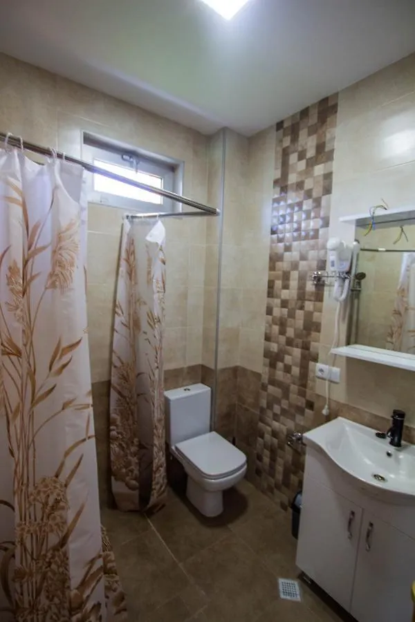 Private Villa Guest House 巴统