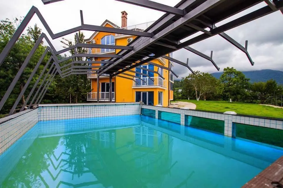 Private Villa Guest House 巴统