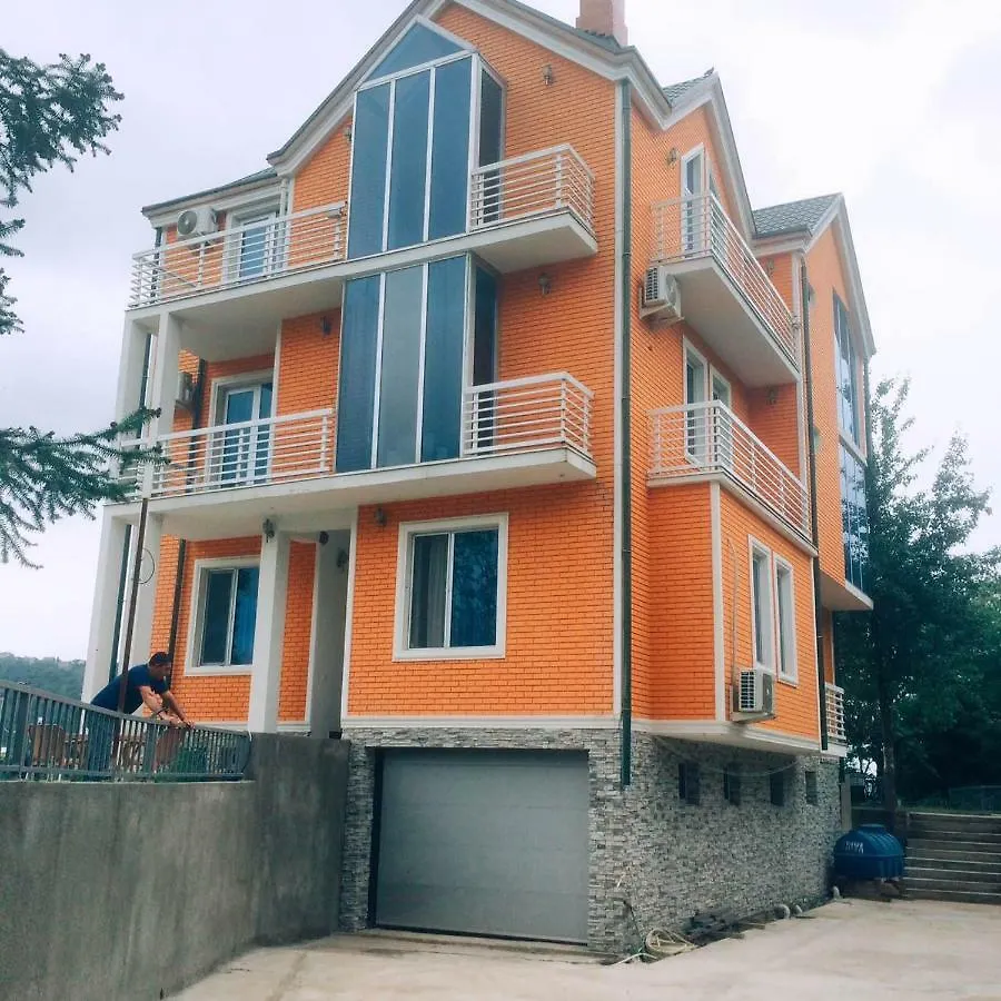 Private Villa Guest House 巴统
