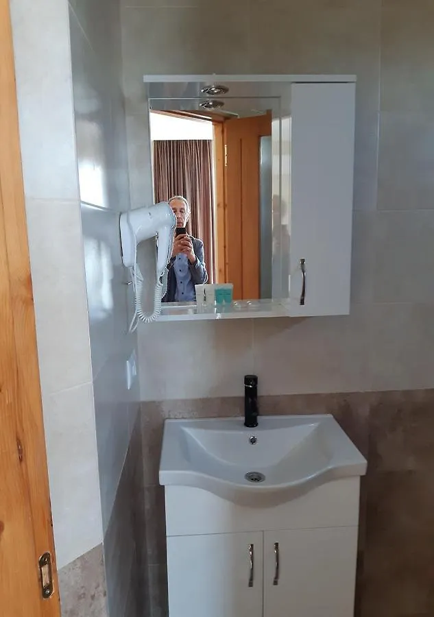 Private Villa Guest House 巴统